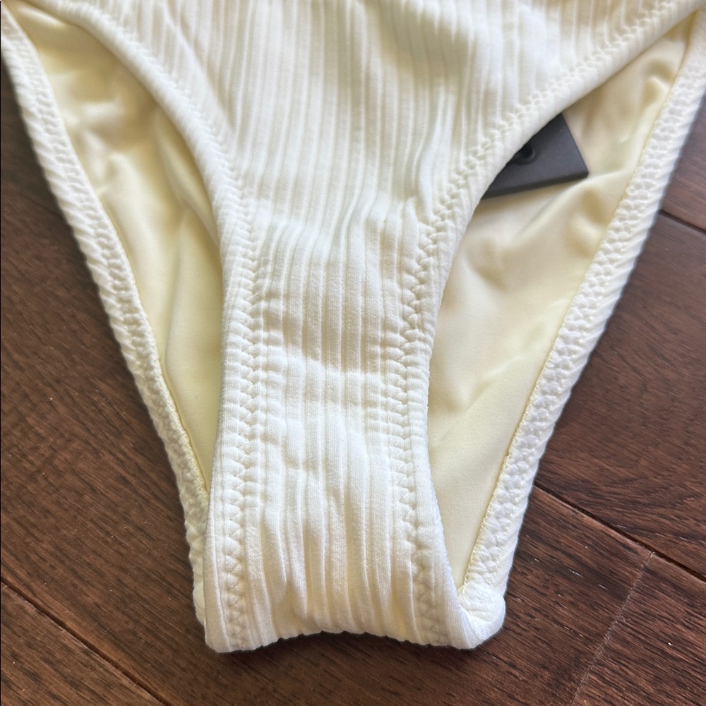 TRIANGL TWINNIE BIKINI IN CLOUD NO BAG NEW WITH TAG - Picture 7 of 7